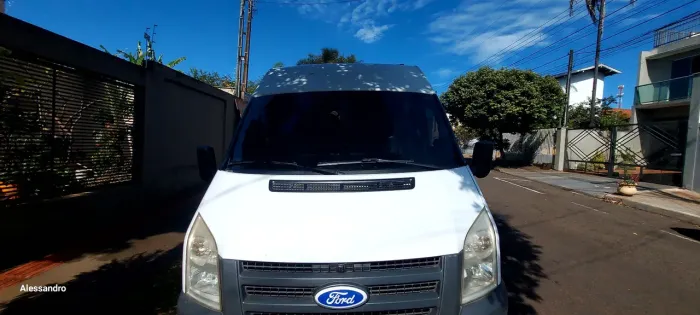 Ford Transit Furgão 3330 2.4 Tdci Curto Dies. 2010