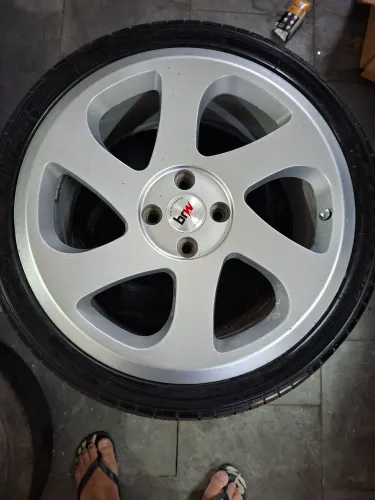 Rodas 17 4x100 ótimo estado