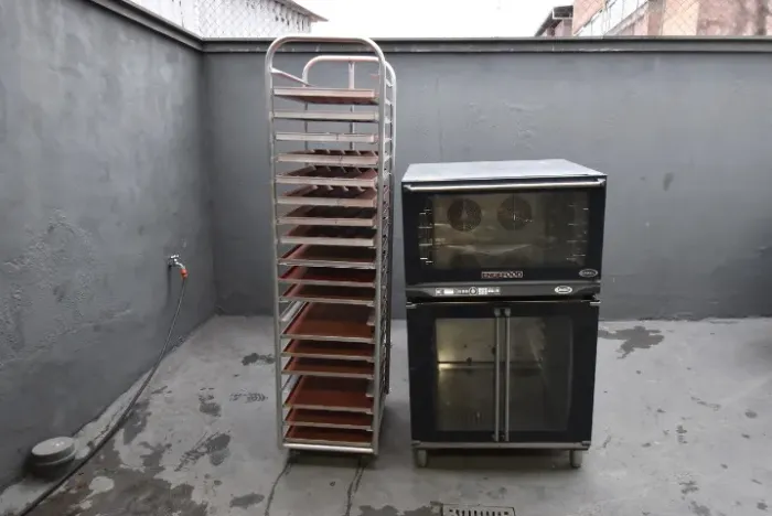 Forno de convecção com fermentadora