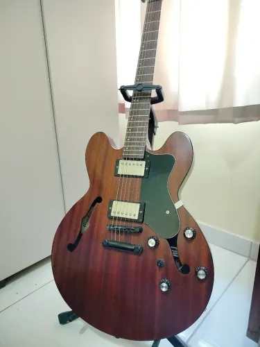 Guitarra Semiacústica Condor