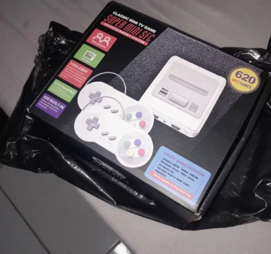 Vídeo game clássico super Nintendo mini SNES com 2 controles 8 bits 620 jogos