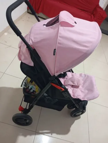 Vende-se carrinho de bebe feminino