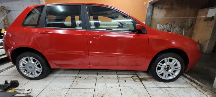 Fiat Stilo - Sucata para retirada de peças