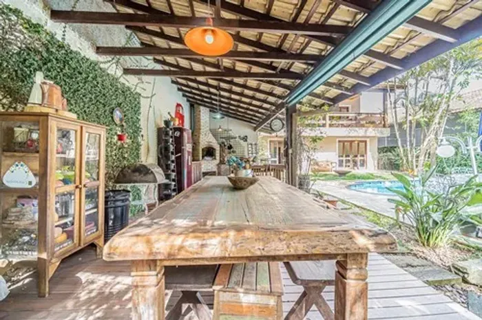 Casa no condomínio Condomínio Vila Verde para venda com 4 quartos, sendo 2 suítes, 403m²