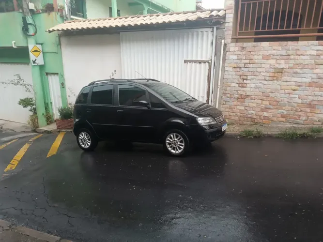 Fiat Idea ELX 1.8 MPI Flex 8V 5P 2010
