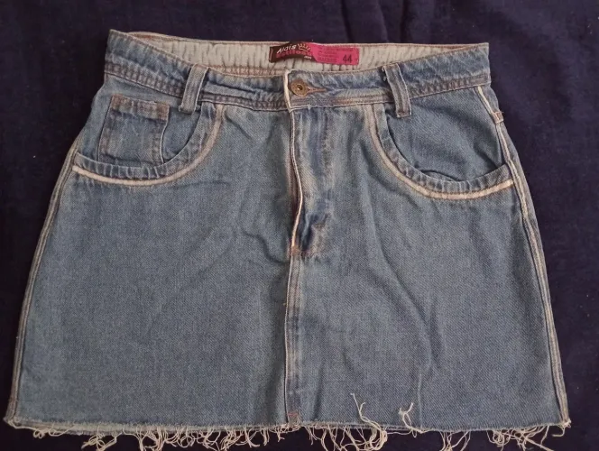 Vendo saias jeans, usadas apenas 1 vez