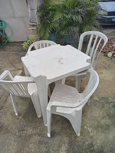 conjunto de mesa branco plastico