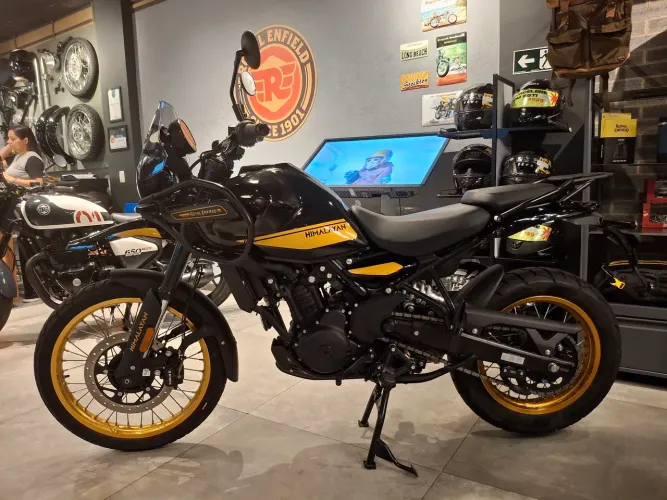 Himalayan Hanle Black 450cc - Amanda