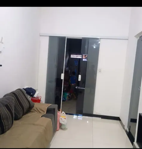 Vende-se 90 mil 