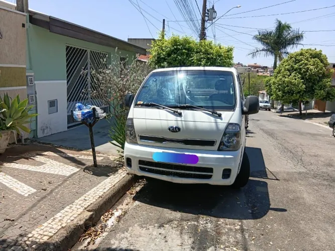 Kia Motors Bongo K-2500 2.5 4X2 TB Diesel 2014