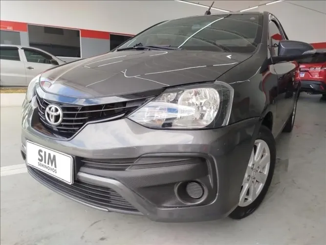 Toyota Etios X Plus 1.5 Flex 16V 5P Mec. 2021