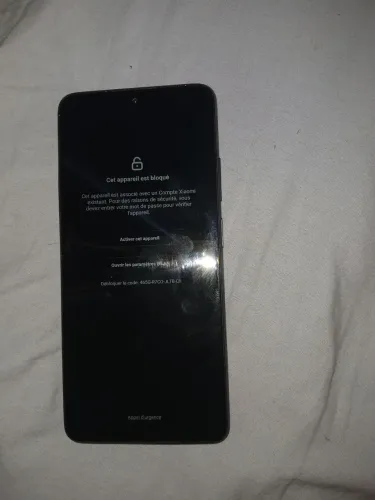 Vendo celular poço 4 pro zerado tá naconta mi mas não e errado pode usar de boa.