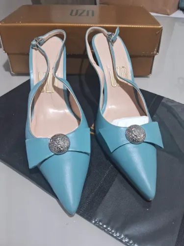 Vendo Scarpin uza couro light blue