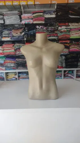 Manequim feminino