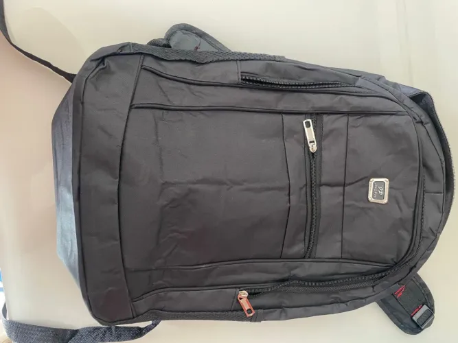 Mochila preta