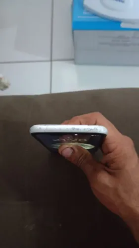 Vendo ou troco aparelho iPhone XR com defeito na câmera traseira 