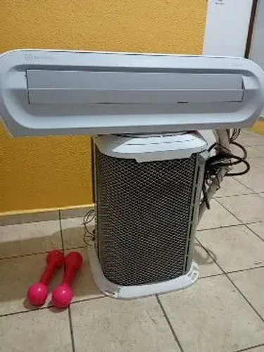 Ar condicionado 12000 BTUs Eletrolux