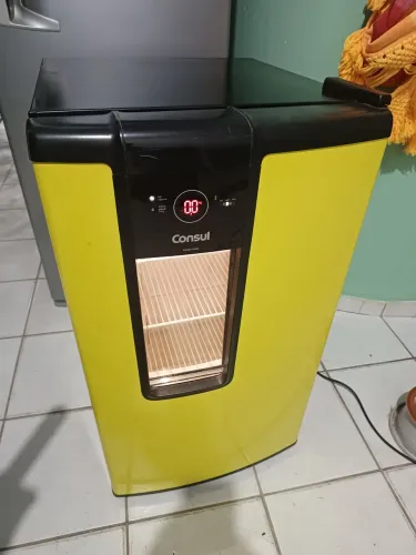 Cervejeira frost free ótimas condições