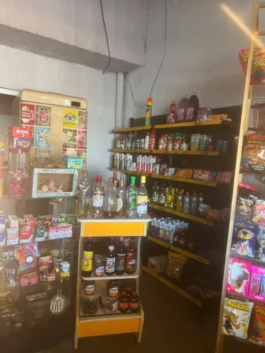 Vendo distribuidora de bebidas * passo cartão de crédito com acréscimo da maquin
