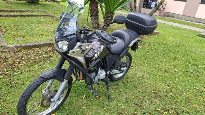 Ténéré 2016 250cc REVISADA pronta pra uso. Possui banco comfort e bolha alongada