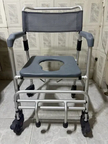 Cadeira de banho desmontável