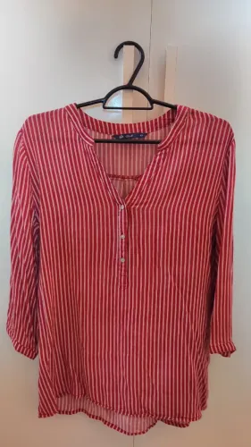 Camisa Feminina Manga 3/4 em Viscose - Listrada Vermelha