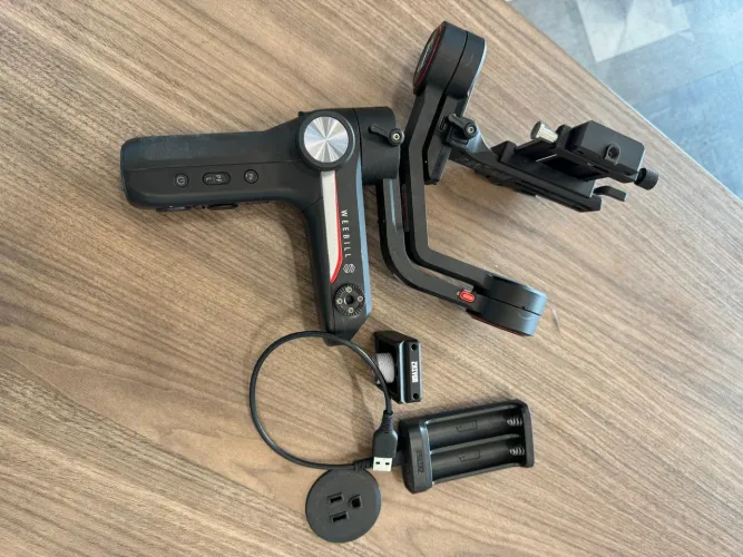 Gimbal Zhiyun Weebill S 3- Axis e Bateria