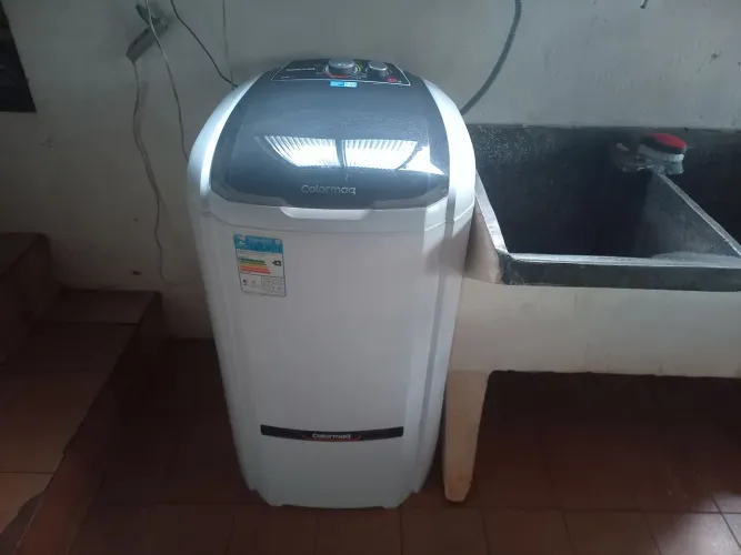 Tanquinho mas centrífuga semi novos 