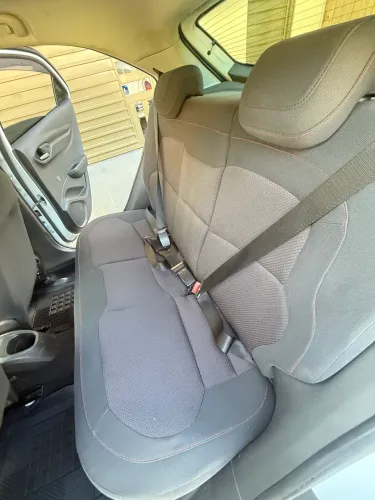 Chevrolet Onix Hatch Effect 1.4 8V Flex Power Mec. 4P 2015
