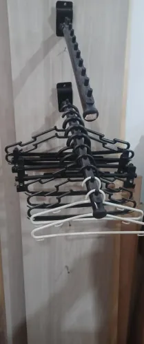 Cabideiro rt inclinado.