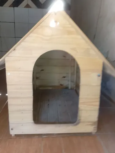 Vende-se Uma Casinha de Cachorro