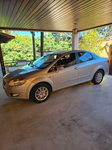 Fiat Linea Essence 1.8 Flex 16V 4P 2013