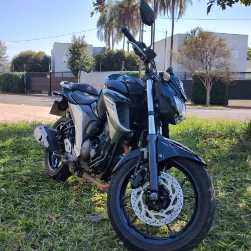 17.500(moto Fazer 250?