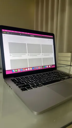 MacBook
