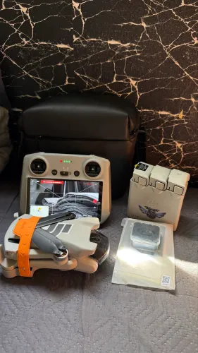 Drone SEMINOVO Dji mini 3 fly more combo controle com tela homologado pela Anatel