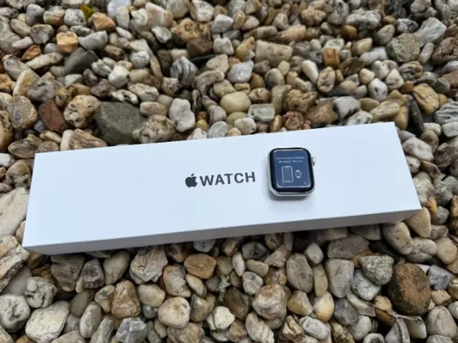 Apple Watch SE GPS 40mm