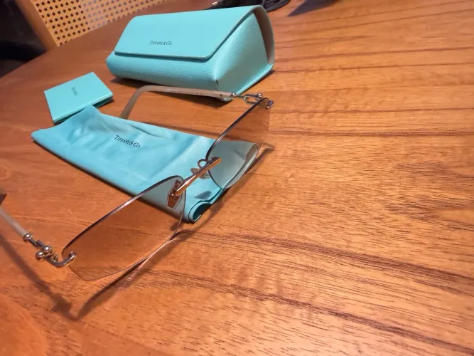 Óculos Tiffany & Co (impecável)