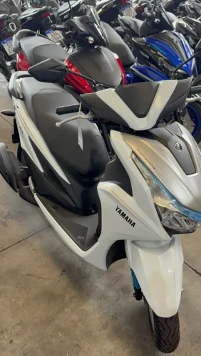 Yamaha Fluo 125 Connected (híbrido) 2026