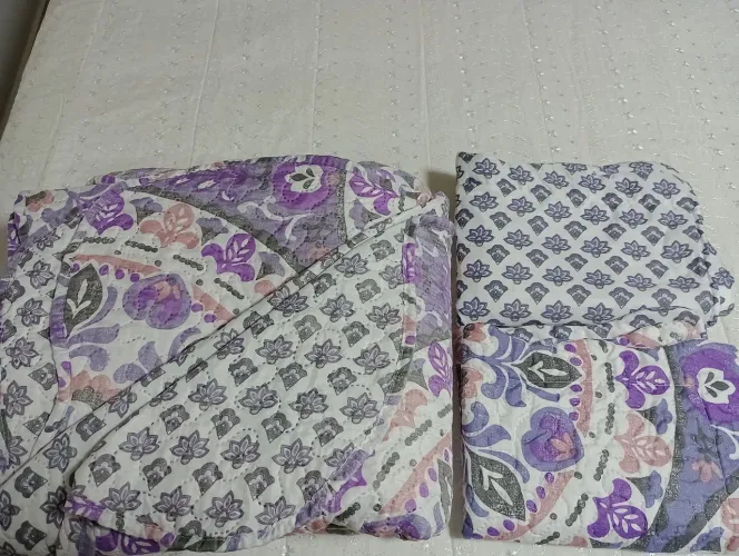 Duas colchas Metalasse dupla face King size