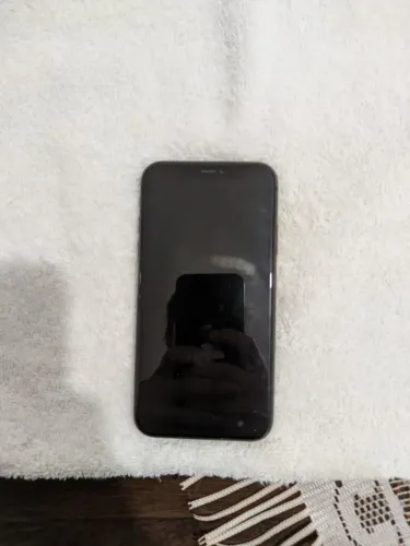 Celular iPhone 11