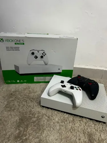 Xbox One S - 1tb all digital