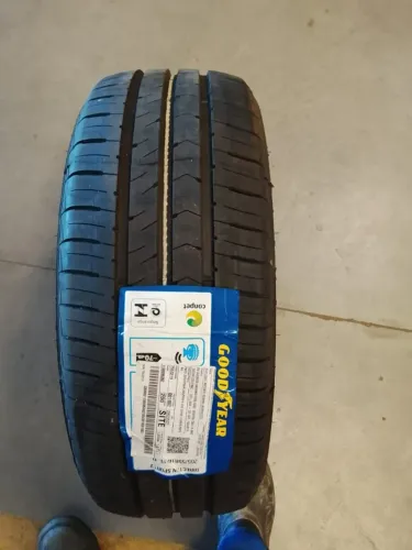 Pneu Goodyear 205/55 R16 *Novo