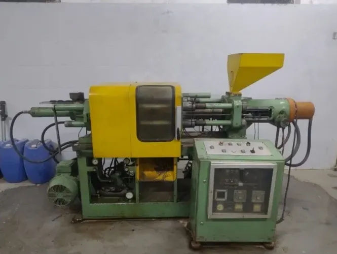 INJETORA DE PLASTICO SEMERARO 120G