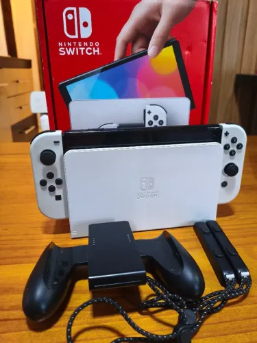 Nintendo Switch OLED Completo + Dock + Zelda + Mario Kart + Vários Jogos