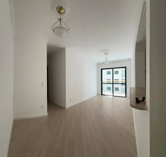 Imóvel para aluguel com 68 metros quadrados com 2 quartos