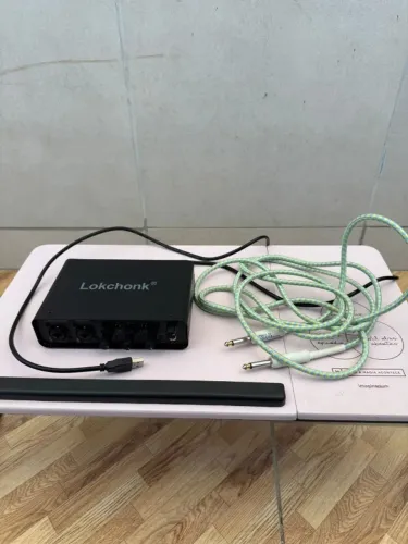 Interface de Áudio Lokchonk UX22HD Usada