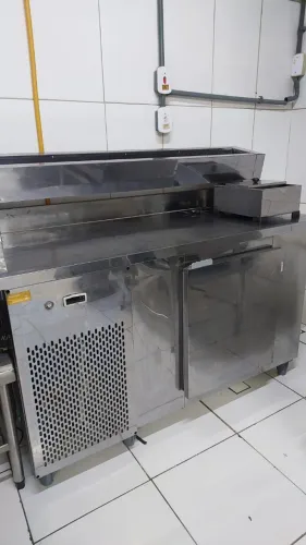 Balcão Refrigerador Frilux 1 porta 355 Lts 1,50mts 220V c/ porta condimentos