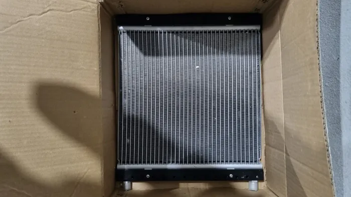 Condensador universal 40x35cm para ar condicionado automotivo