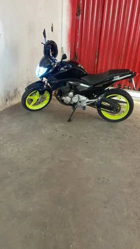 Vendo ou troco por outra menor ou carro
