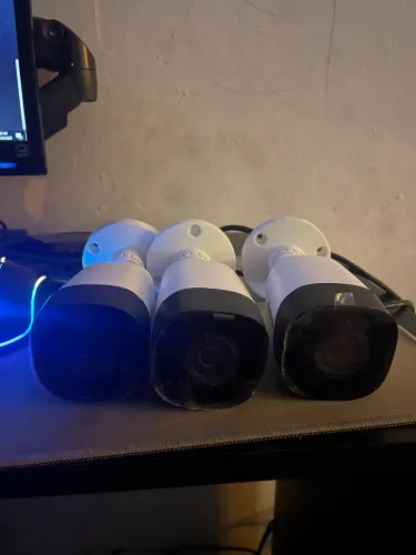 3 Câmeras Bullet VHD 1015 G6 e 1 VHD 1010